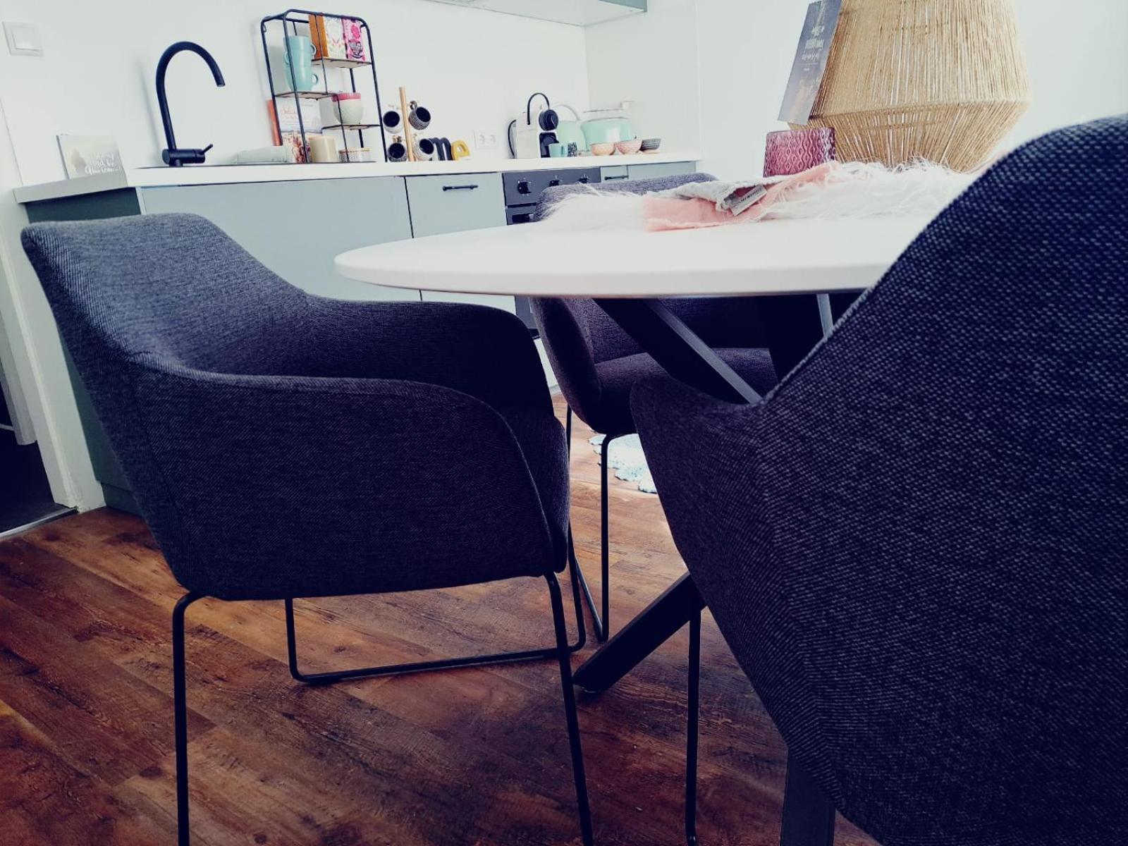 Apartment Wildflower In Privatvilla Im Herzen Merans 외부 사진