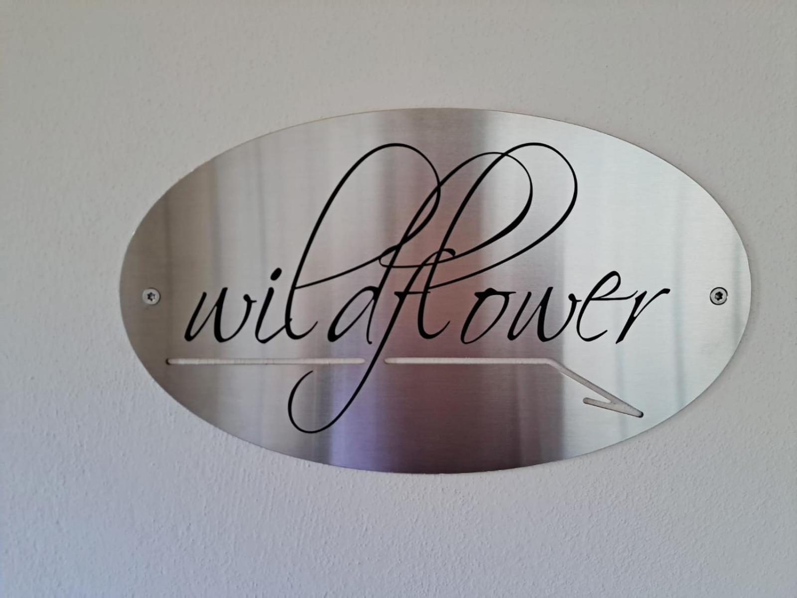 Apartment Wildflower In Privatvilla Im Herzen Merans 외부 사진