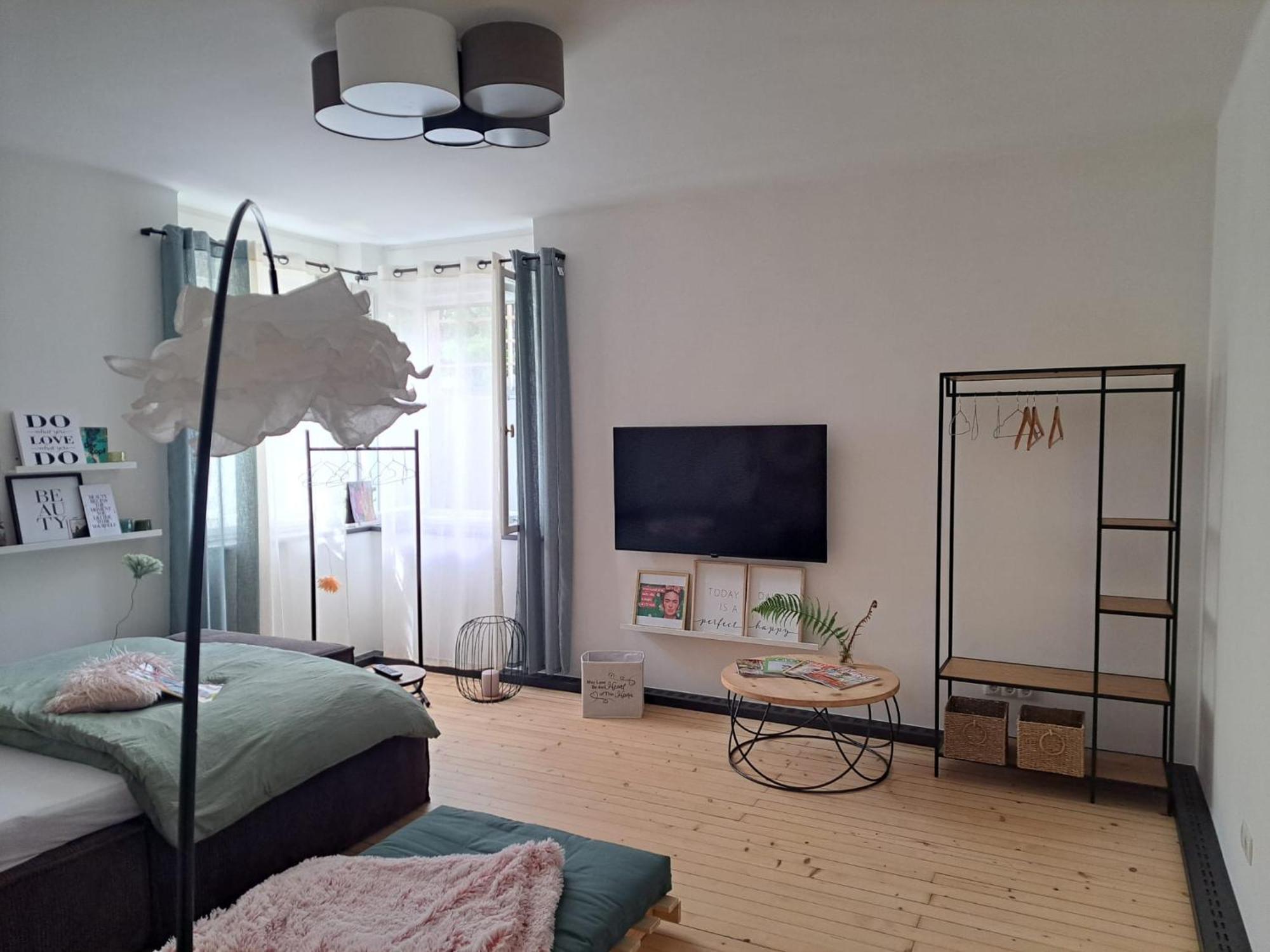 Apartment Wildflower In Privatvilla Im Herzen Merans 외부 사진