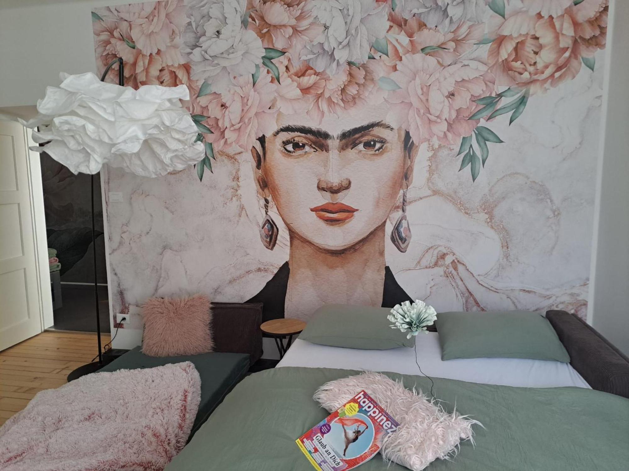 Apartment Wildflower In Privatvilla Im Herzen Merans 외부 사진