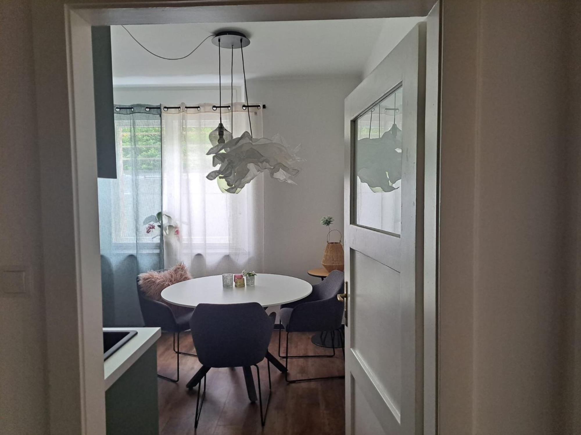 Apartment Wildflower In Privatvilla Im Herzen Merans 외부 사진