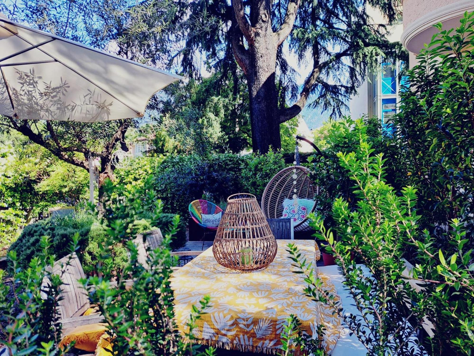 Apartment Wildflower In Privatvilla Im Herzen Merans 외부 사진