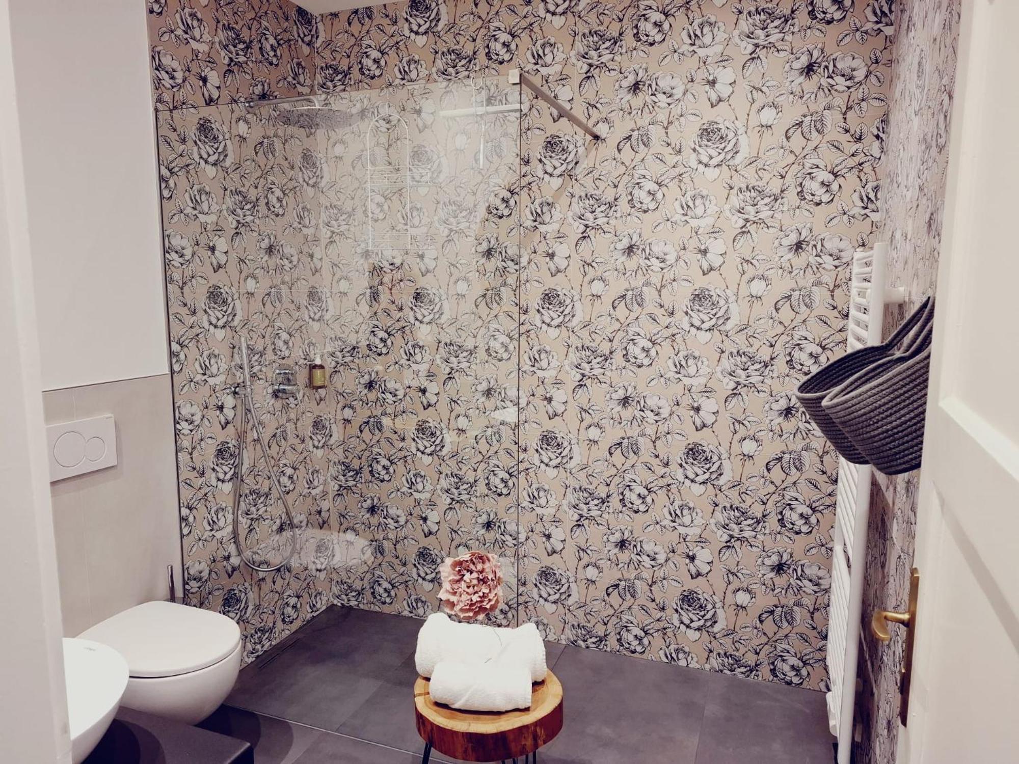 Apartment Wildflower In Privatvilla Im Herzen Merans 외부 사진
